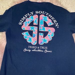 Women’s medium simply southern tee